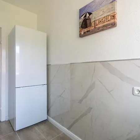 2-zimmer-wohnung In Meeresnahe Apartment *